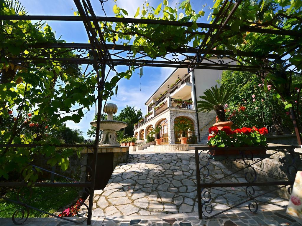 Villa Klaric ลอฟราน ภายนอก รูปภาพ